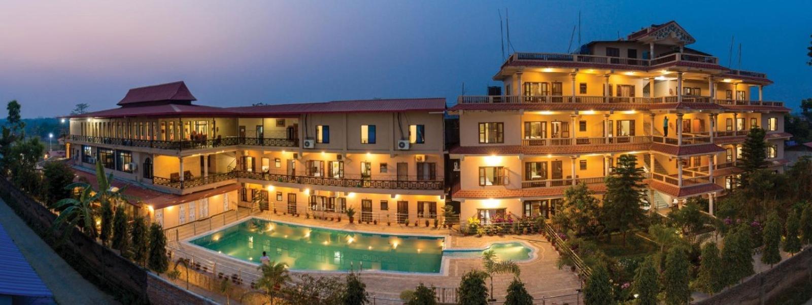 Hotel Royal Safari Chitwan Dış mekan fotoğraf
